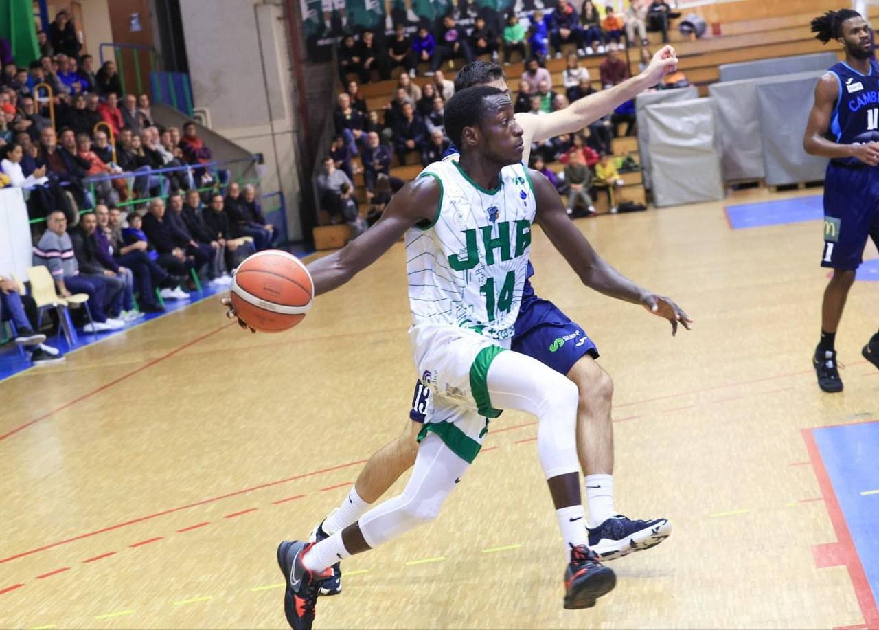 Jœuf Homécourt Mo Faye reste constant Basket 221