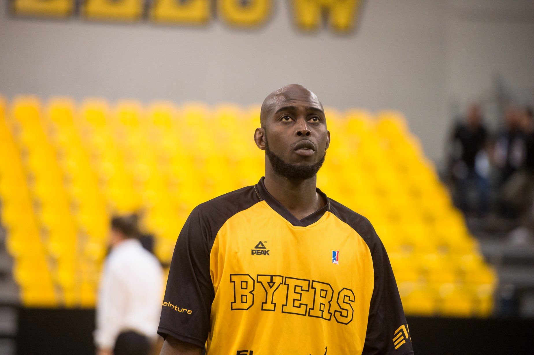 Mamadou Dia, bientôt 43 ans, reprend du service à Fos PB - Basket 221